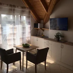 Ajo Balcony Lake View Studio Apartments - Self-Check-In Wien